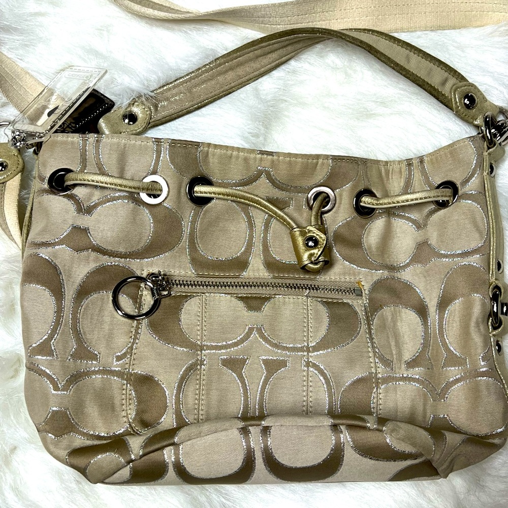 🇺🇸 Coach Poppy Bucket Bag